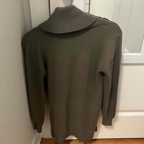 LOFT Green Turtleneck Sweater - Picture 3 of 3